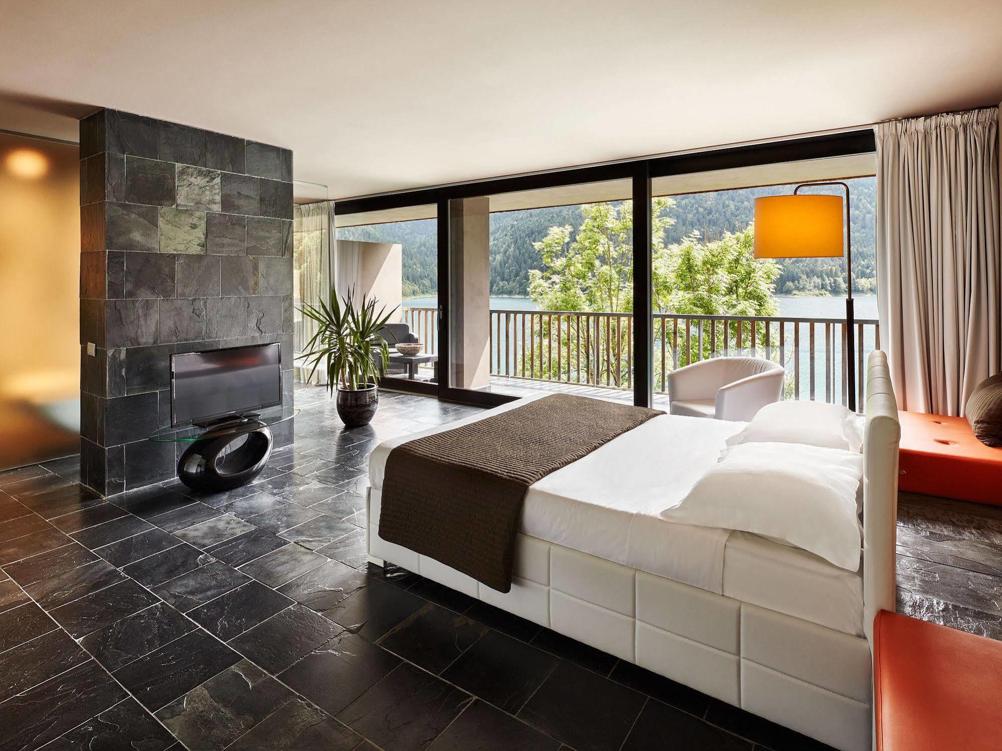 Lateis Maanja Lake Front Suite מראה חיצוני תמונה