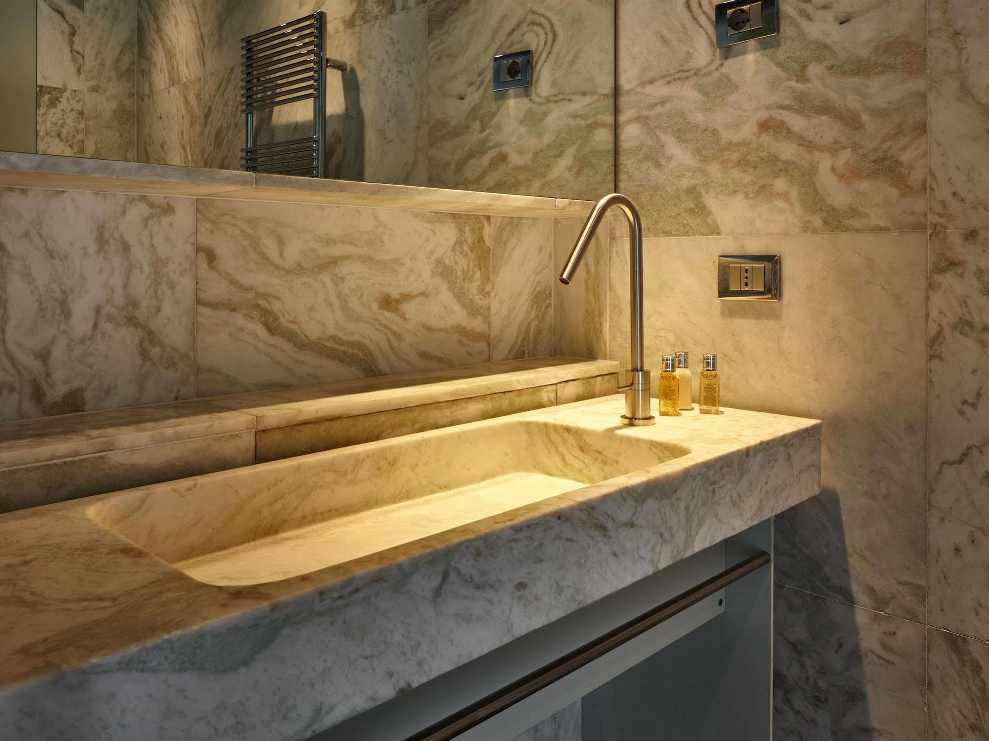 Lateis Maanja Lake Front Suite מראה חיצוני תמונה